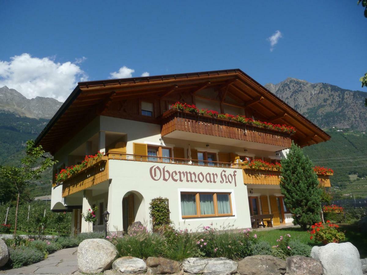 Ferienwohnungen Obermoarhof Algund Exterior foto